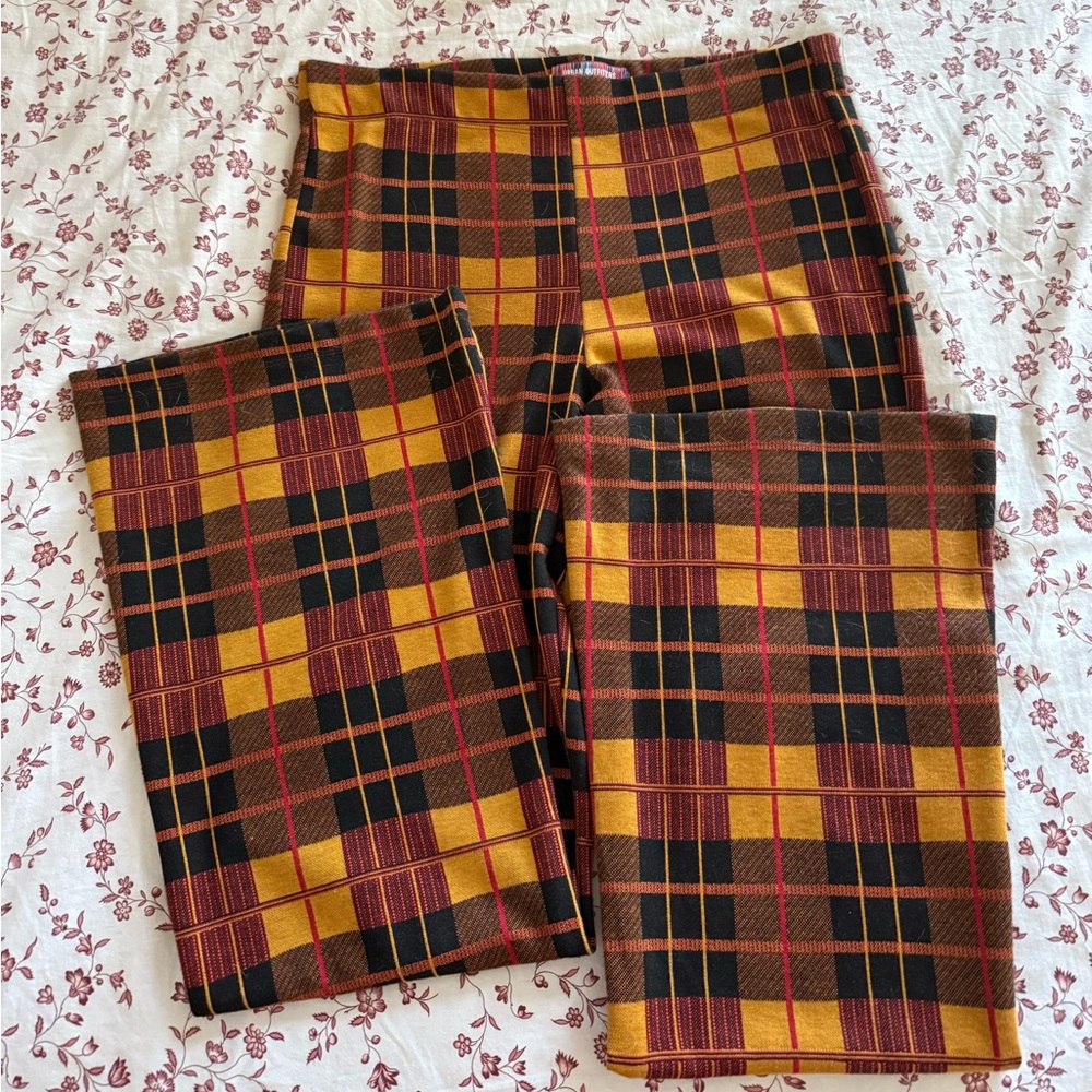 🍎 Urban Outfitters Plaid Stretch Flair Pants 🍎